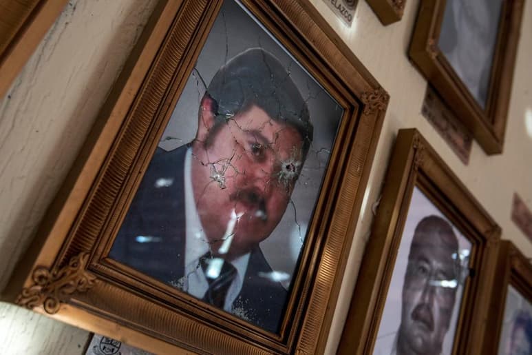 El gobernador priista de Coahuila, Miguel Ángel Riquelme Solís (2017-2023), informó que los detenidos por el enfrentamiento en Villa Unión declararon que cruzaron por Estados Unidos antes de la agresión. (EFE)