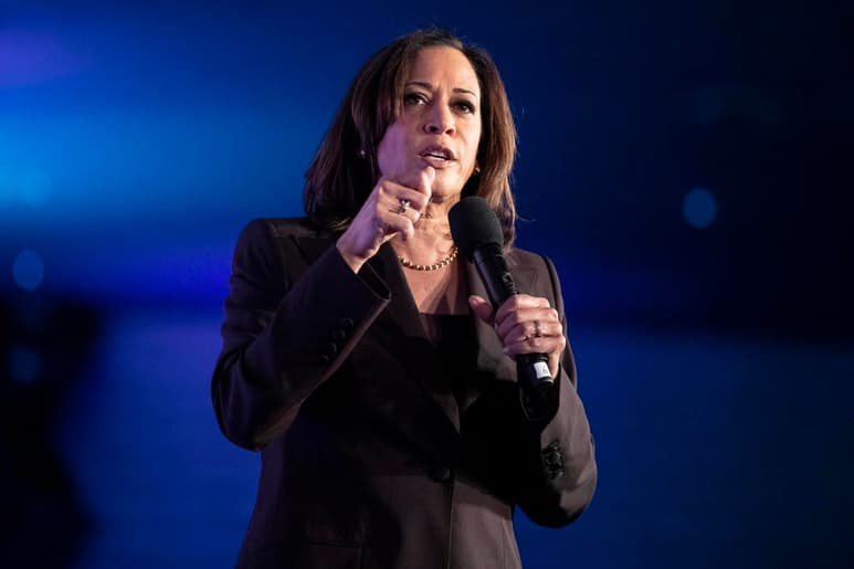 Kamala Harris anunció este martes su renuncia a una posible candidatura en las elecciones de 2020 por la presidencia de Estados Unidos. (ARCHIVO)