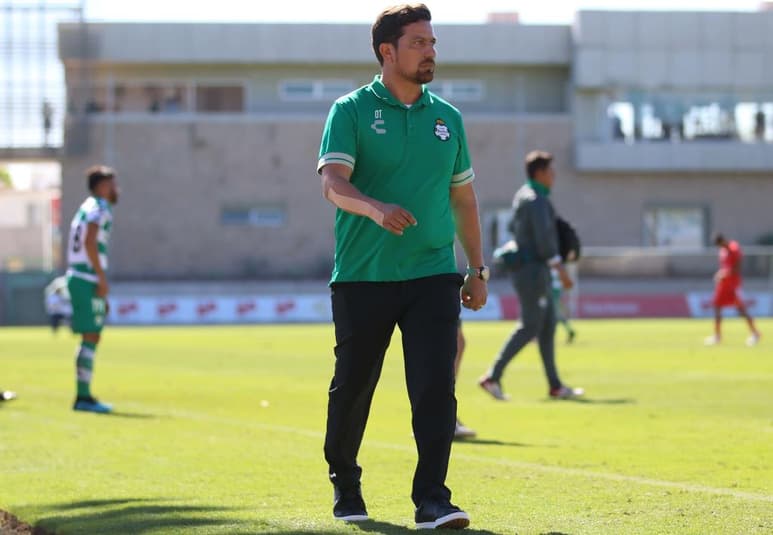 El equipo lagunero entrenó ayer en las instalaciones de Territorio Santos Modelo, de cara al duro compromiso frente a los Rayados, a quienes doblegaron durante el torneo regular. (EL SIGLO DE TORREÓN)
