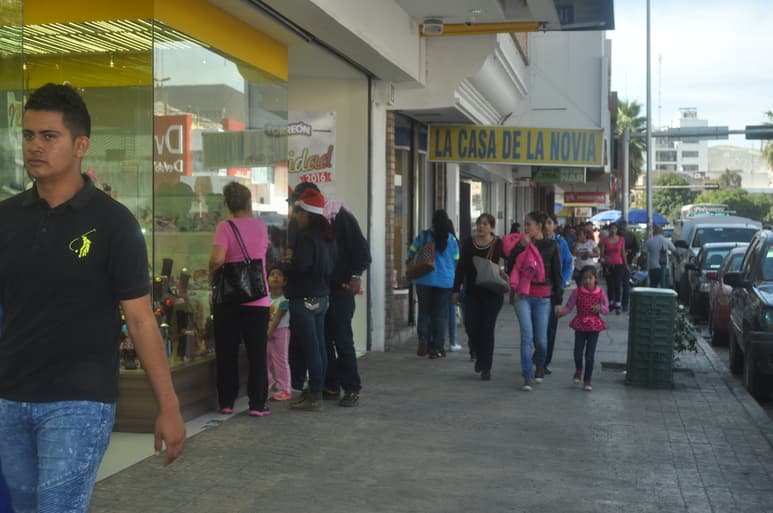 Un mayor desempleo se traduce en menores ingresos y esto se traduce en una mejor capacidad de pago de deuda. (ARCHIVO)