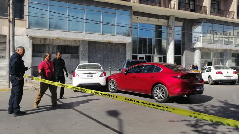 Un joven de 23 años fue herido tras recibir cuatro impactos de bala en pleno Centro de la ciudad. (EL SIGLO DE TORREÓN)