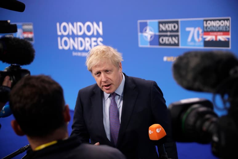 El primer ministro británico incidió en la 'amenaza muy real' que afronta Turquía. (AP)