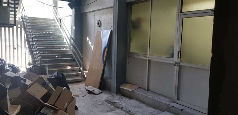 Así lucía la salida de emergencias del Hospital General del ISSSTE hasta el pasado martes. Asegura personal que lleva semanas así. (EL SIGLO DE TORREÓN)