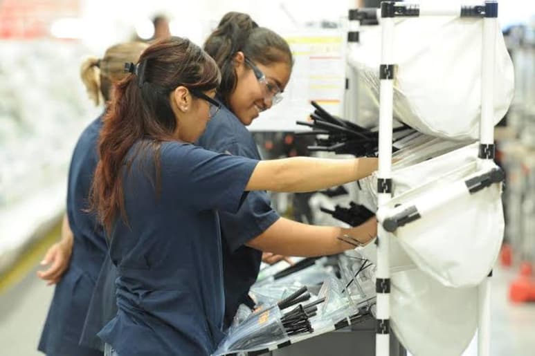 la brecha salarial en México ha llevado a que los hombres ganen en promedio 34 por ciento más que las mujeres. (ARCHIVO) 