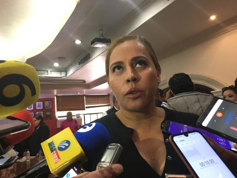 Anuncian programa de descuentos en impuestos. La presidenta municipal, Marina Vitela Rodríguez, dijo que se ofrece un 80 por ciento de descuento en licencias, recargos, multas, además de un 50 por ciento de descuento en sanciones derivadas de los parquímetros. (FABIOLA P. CANEDO)