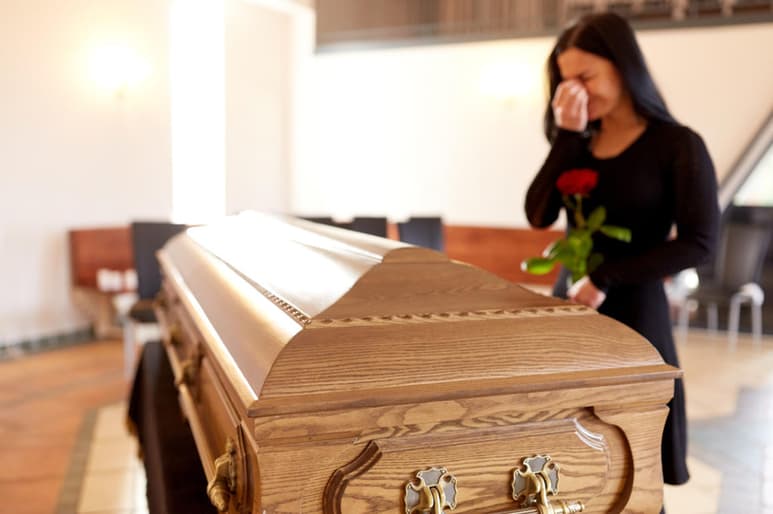 A pesar de que México cuenta con festejos relacionados con la muerte, 45 por ciento de los mexicanos no habla con nadie sobre dicho proceso. (ARCHIVO)