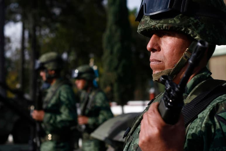 Este 2019, el Gobierno federal superó los despliegues de soldados que Felipe Calderón y Enrique Peña implementaron en tareas de seguridad pública y combate al narco, según señala Reforma. (ARCHIVO)
