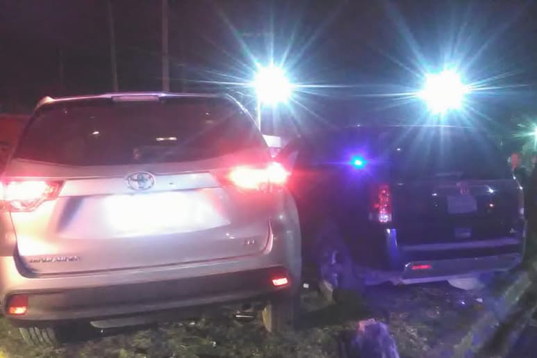 Las dos unidades terminaron sobre la banqueta del bulevar Rebollo Acosta.