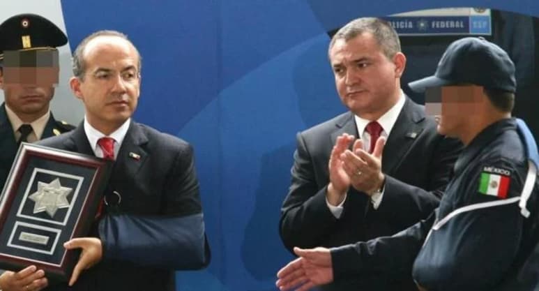 'Mi postura será siempre en favor de la justicia y la ley', aseguró Felipe Calderón en el mensaje. (ARCHIVO)