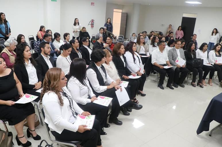 Su finalidad es brindar una atención de calidad a los pacientes geriátricos a través de cuidadores con los conocimientos y capacidades necesarias.
(EL SIGLO DE TORREÓN)
