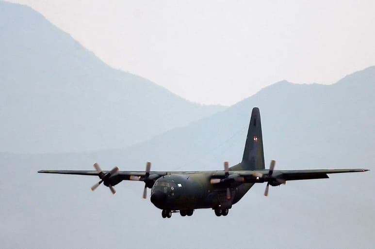 Las Fuerzas Armadas de Chile revelaron hoy la lista de los 38 pasajeros del vuelo militar desaparecido. (EFE)