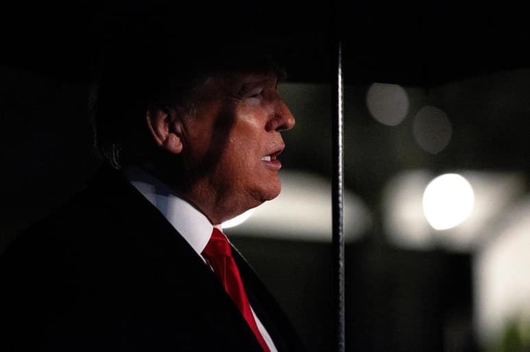La decisión de los demócratas significa que Trump enfrentará menos cargos de juicio político que cualquier otro de sus predecesores. (EFE)