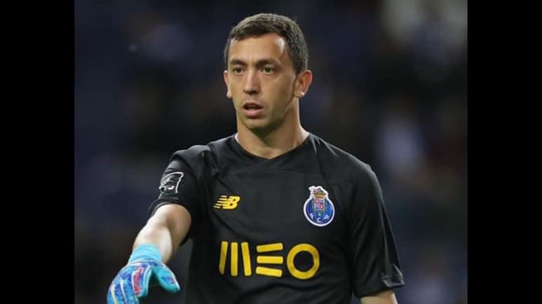 Agustín Marchesín, ha vuelto a ser nombrado mejor portero del mes por los entrenadores de la Liga de Portugal. (ESPECIAL)