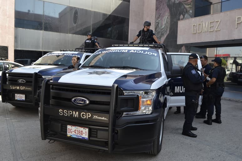 El miércoles por la noche se registró una intensa movilización policiaca por el robo con violencia de una camioneta. (EL SIGLO DE TORREÓN)