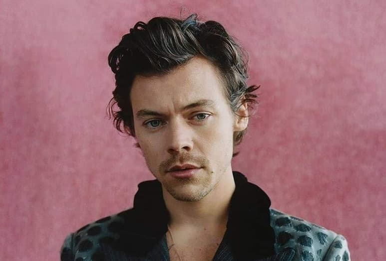 El cantautor británico, Harry Styles, presentó este viernes su nuevo material discográfico Fine Line, su segunda producción en solitario tras su álbum debut homónimo en 2017. (INSTAGRAM)