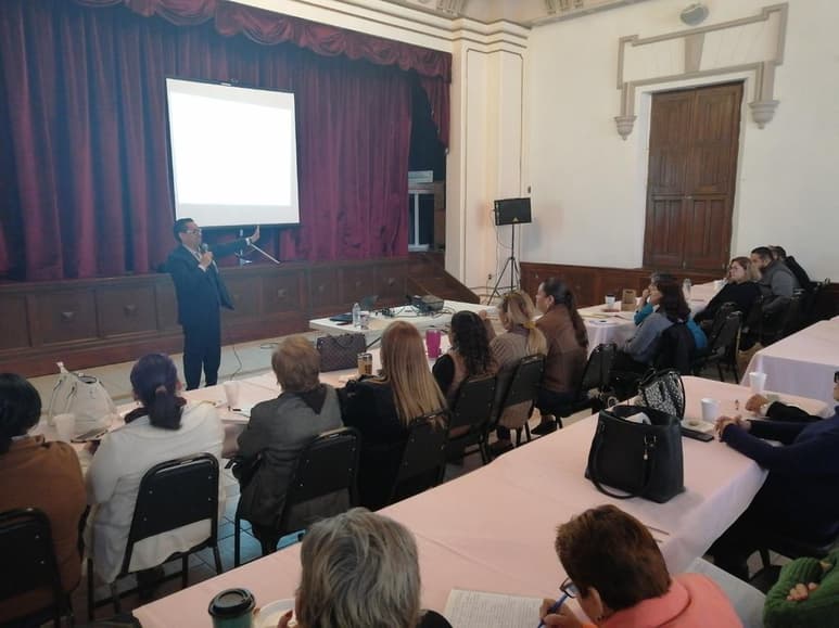 Médicos y enfermeras que prestan su servicio en áreas de atención de la Jurisdicción Sanitaria número dos se capacitaron sobre trastornos depresivos, esto dentro de las actividades del primer diplomado Atención Primaria en Salud Mental en la Región Laguna. (FABIOLA P. CANEDO)