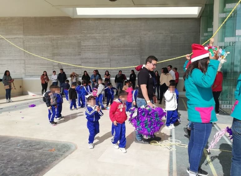 El miércoles pasado, la Cedu protagonizó una posada a un jardín de niños ejidal. (EL SIGLO DE TORREÓN)