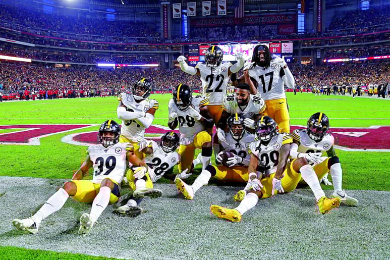 Los Acereros de Pittsburgh buscan una victoria ante los Bills de Buffalo para seguir como comodines.