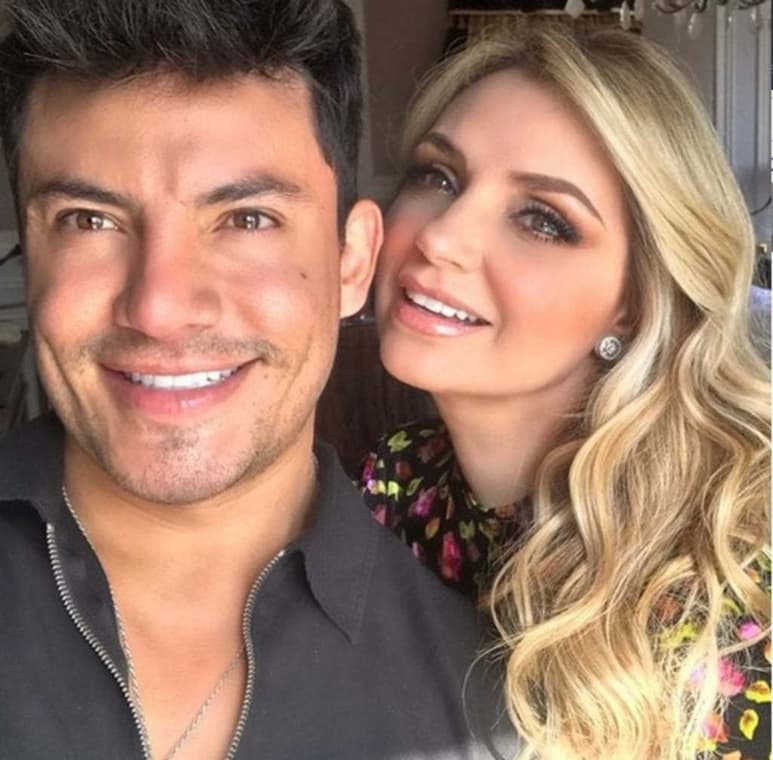 Defiende a su mamá. Angélica Rivera no se sometió a cirugía estética, aclara su hija, la actriz Sofía Castro. (ESPECIAL)