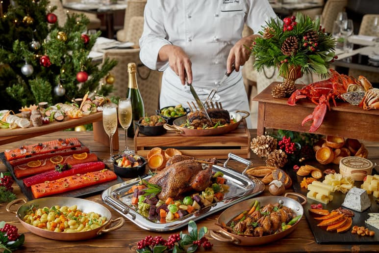 La recomendación es elevar el consumo de fibra con la ingesta de frutas y verduras, además de utilizar sustitutos de azúcar y de preferencia comer carne blanca como pollo, pescado o pavo. (ESPECIAL)
