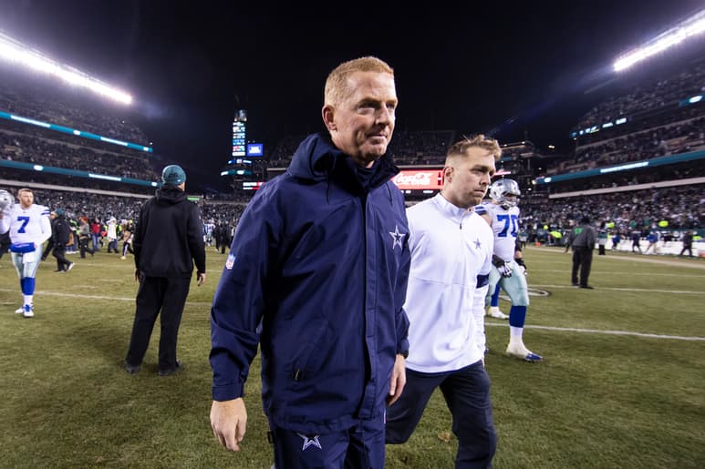 El puesto de Jason Garrett está en riesgo si los Vaqueros (7-8) no avanzan a la postemporada. (AP)