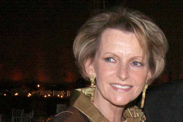 Un juez federal ordenó devolver a Gilda Margarita Austin y Solis, mamá de Emilio Lozoya, los 4 mil 500 pesos que exhibió como garantía para frenar su aprehensión. (ARCHIVO)
