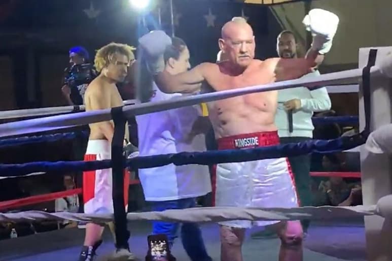 Su pelea se vuelve viral. (CAPTURA)
