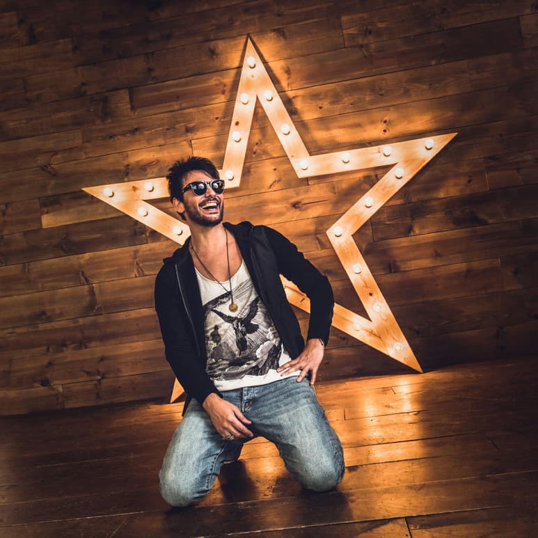 Oportunidad. El cantante chileno se siente agradecido porque pudo probarse en el teatro musical.