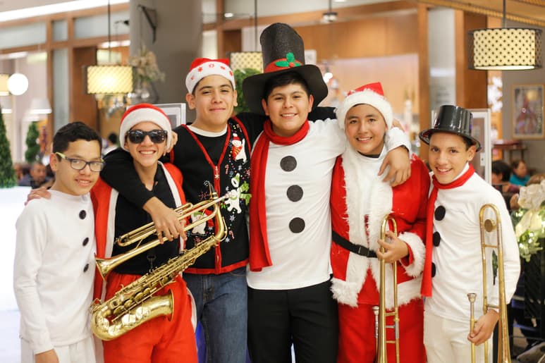 Eduardo, Gael, Marlon, José, Víctor y Leonardo.