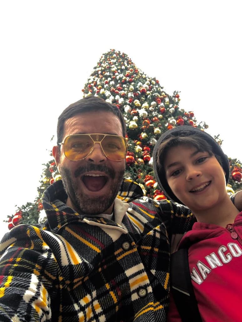 En familia. Pablo también está de fiesta con sus retoños.