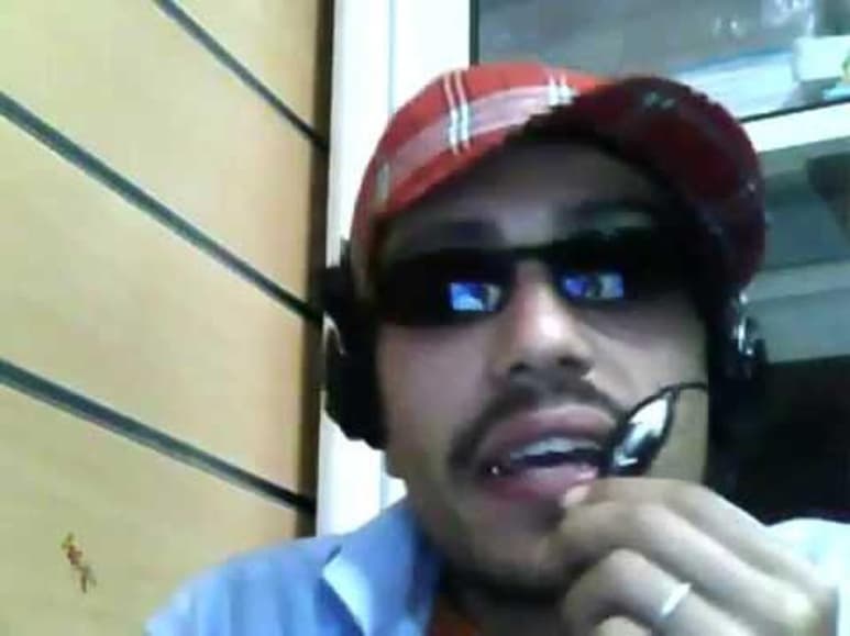 Un famoso youtuber marroquí, conocido como 'Moul Kaskita', fue condenado este jueves a cuatro años de cárcel por 'injurias al pueblo marroquí y a sus instituciones' y por 'ofensa al rey'. (YOUTUBE)