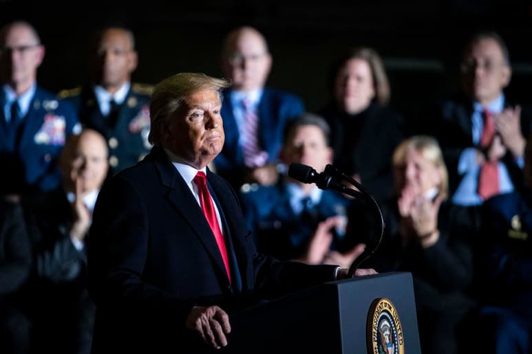Los republicanos confían en disuadir a algunos demócratas para que voten a favor de una absolución del presidente de EUA, Donald Trump, en un eventual juicio político. (ARCHIVO)