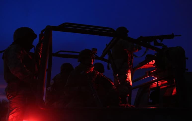 La Fiscalía General de la República (FGR) puso bajo arresto a Fidel Alejandro 'N', actual director de Seguridad Pública en el municipio de Janos, por presuntos vínculos con el crimen organizado, así como su probable participación en el ataque contra la familia LeBarón. (ARCHIVO)