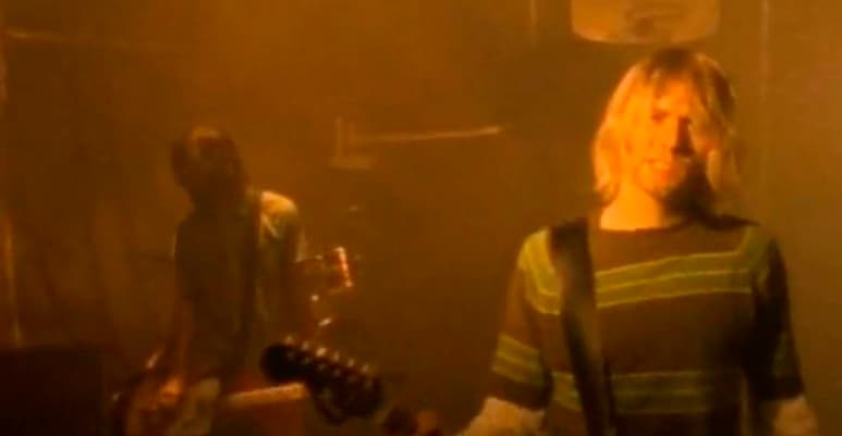 El video del tema Smells like teen spirit, sencillo del álbum Nevermind (1991) de la banda estadounidense de grunge Nirvana, superó los mil millones de reproducciones en la plataforma YouTube. (ESPECIAL)