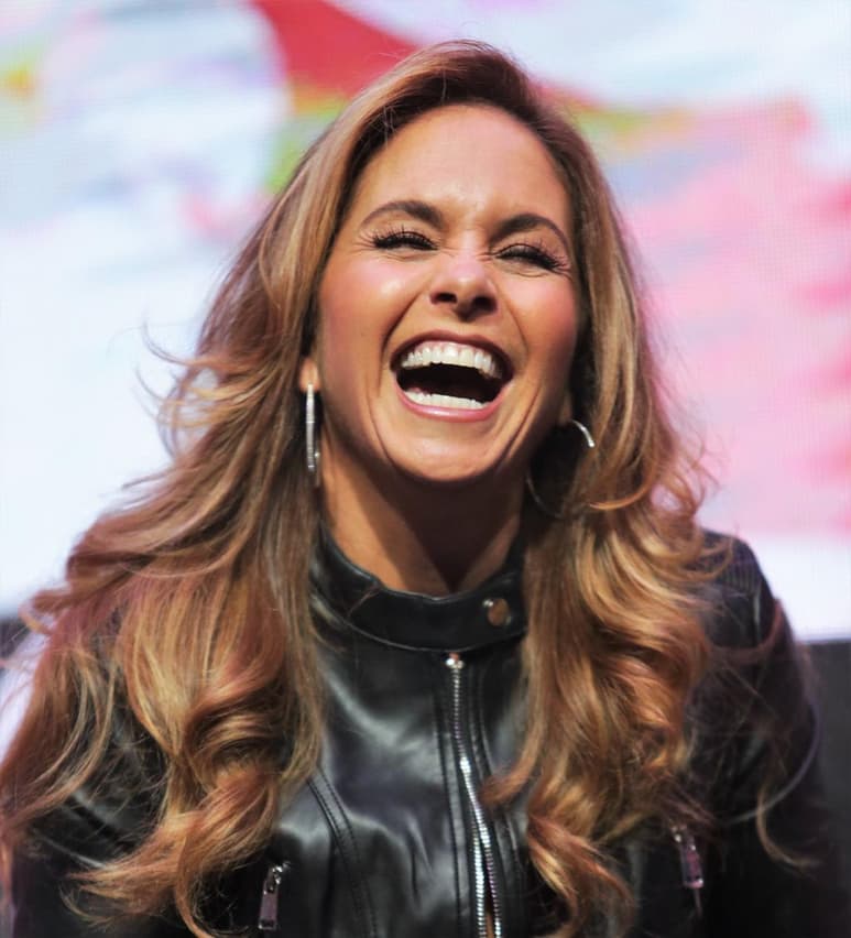 Hace unos días, la protagonista de telenovelas como Cuando llega el amor y Alborada declaró que para cantar en Bellas Artes, lo único que se debía tener es talento, pues tampoco se trataba de cantar ópera. (ARCHIVO)