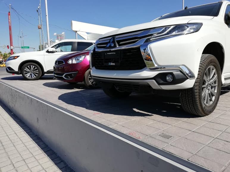 La incertidumbre provocó una caída en las ventas internas y exportaciones de automóviles de México este año, lo que implica el freno de uno de los principales motores de la economía. (ARCHIVO)