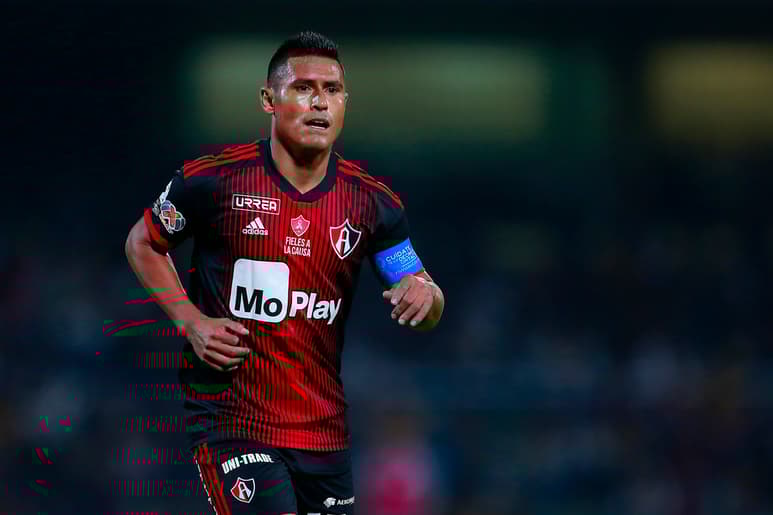 El paraguayo llega a su sexto equipo en el futbol mexicano. (ARCHIVO)