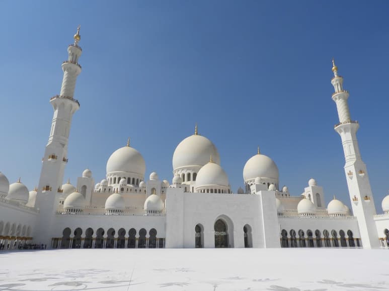 En 2006 el presidente Jalifa bin Zayed bin Sultan Al Nahayan puso en marcha el plan 'La visión de Abu Dabi 2030'. (AGENCIAS)