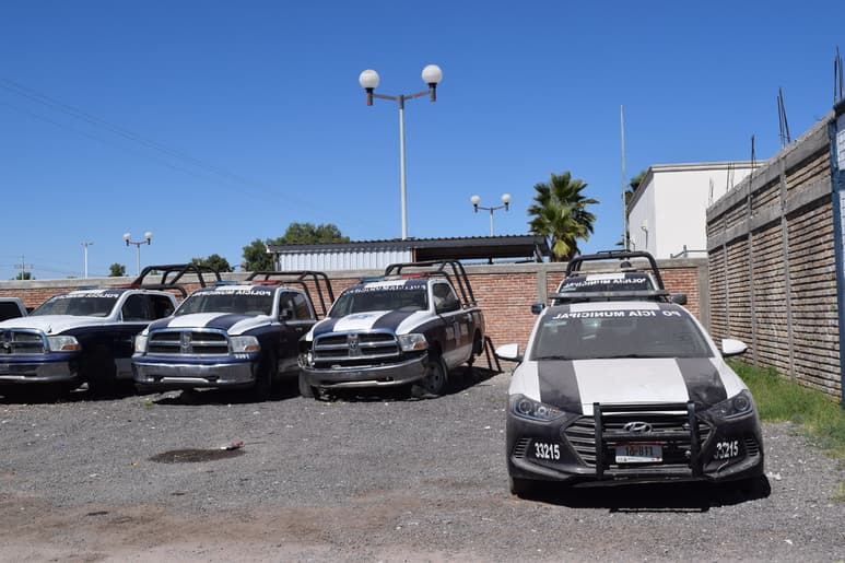 Con las cinco patrullas que repararon y las que se entregaron en octubre ya suman 10 unidades, aunque se desconocen cuántas tienen. (EL SIGLO DE TORREÓN)