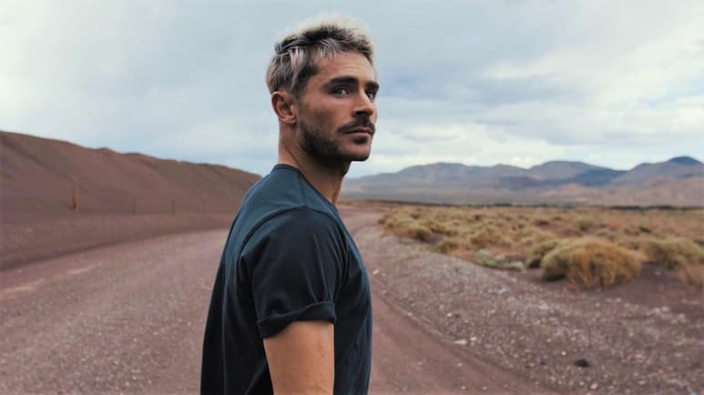 La publicación fue acompañada de una fotografía del actor acompañado de varios lugareños donde se filmó Killing Zac Efron. (ESPECIAL)