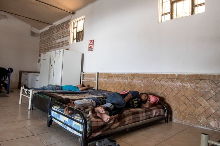 Hasta ayer no se restablecía el servicio en la Casa del Migrante.