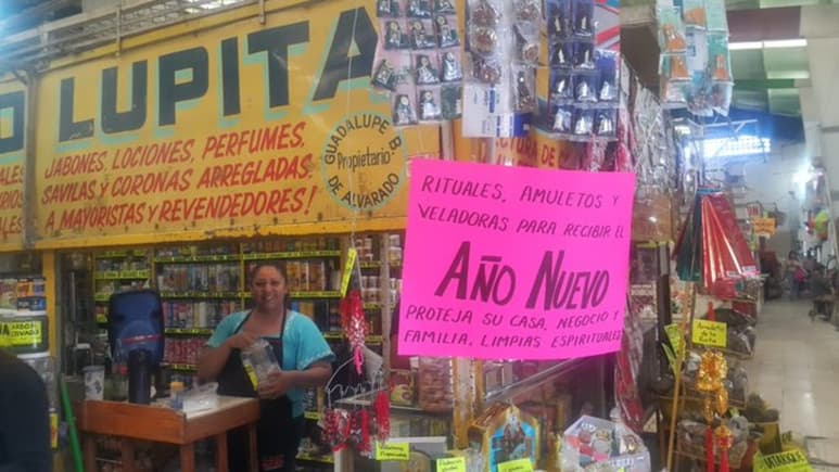 Ya están listas las mercancías de todo tipo para los rituales de celebración del Año Nuevo 2020 de los laguneros. (YOLANDA RÍOS)