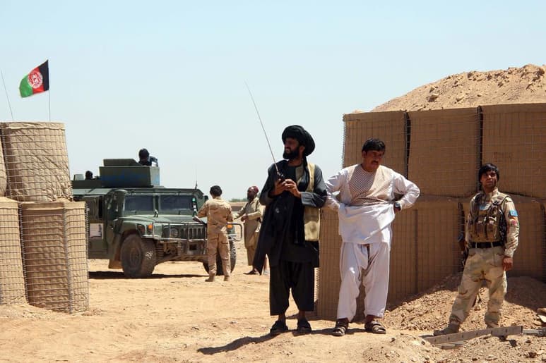 El ataque tuvo lugar menos de un día después de un ataque insurgente contra un puesto militar en Helmand. (EFE)