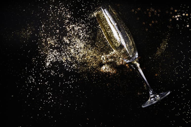 La llegada del año nuevo significa un nuevo comienzo y poder dejar atrás todo lo que te molestó durante este año. (ARCHIVO)