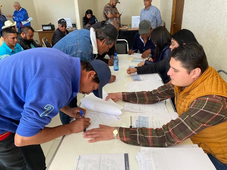 Entregan apoyo a meloneros dentro del programa de apoyo para la adquisición de semilla 2019. (EL,SIGLO DE TORREÓN)