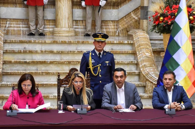 La Unión Europea (UE) manifestó hoy su preocupación por la escalada de tensión diplomática entre España y Bolivia, la cual ha resultado en la expulsión de varios diplomáticos del país ibérico. (ARCHIVO)