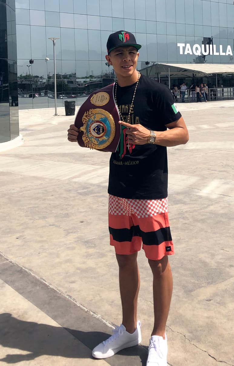El boxeador mexicano Jaime Munguía chocará con Gary O'Sullivan el sábado 11 de enero. (ARCHIVO)