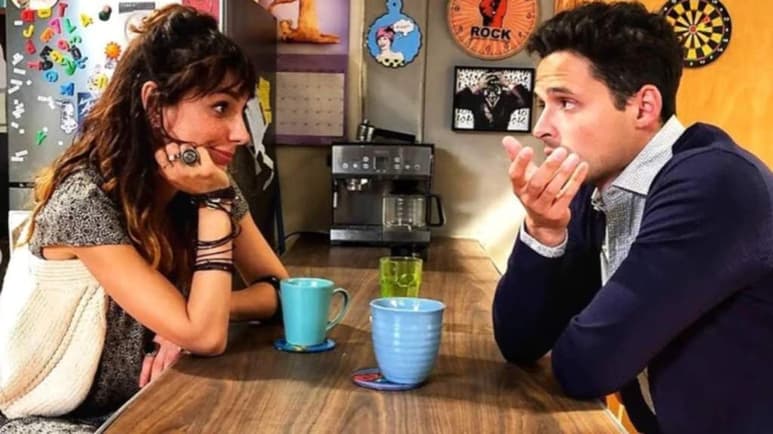 Natalia Téllez y Gonzalo Vega Jr. han mantenido su romance fuera del ojo público, pero este año parece ser que eso ha quedado atrás luego de que la conductora compartiera con sus seguidores la primera foto del año a lado del actor. (ESPECIAL)