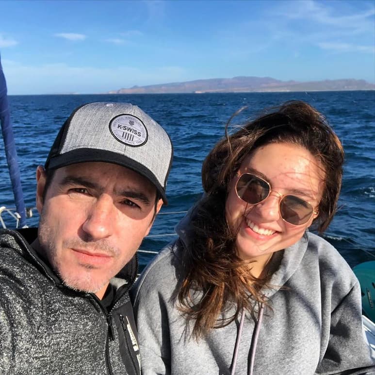 Mauricio Ochmann se dio tiempo para convivir con su hija Lorenza. (INSTAGRAM)