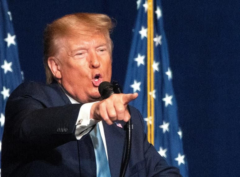 Donald Trump, aseguró este sábado que tiene identificados 52 objetivos de Irán para responder 'muy rápido' y 'muy fuerte' a las eventuales represalias de Teherán. (EFE)